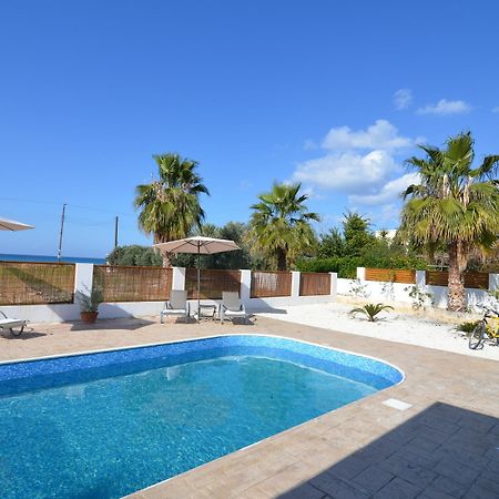Sea Breeze Villas Арґака Екстер'єр фото