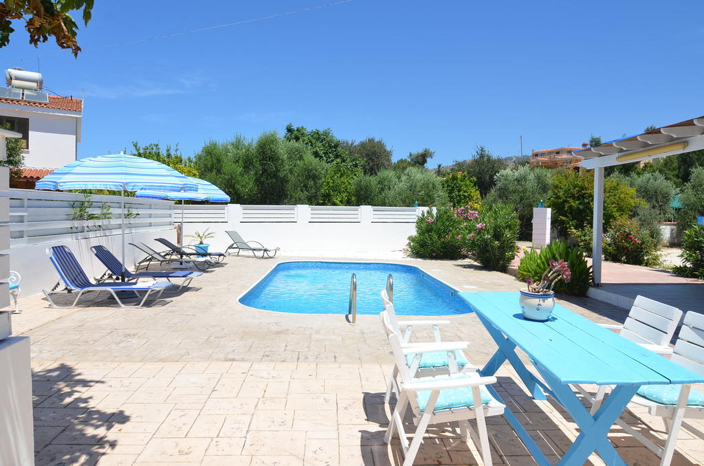 Sea Breeze Villas Арґака Номер фото